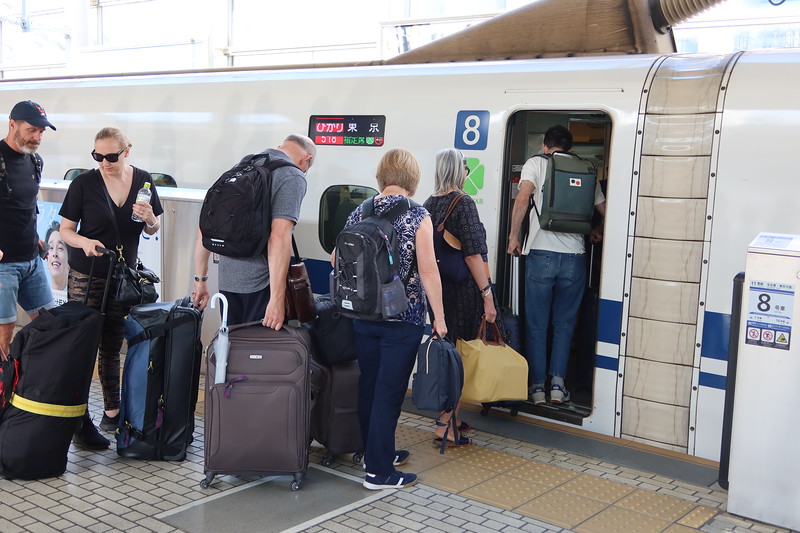 Too much luggage on the shinkansen
