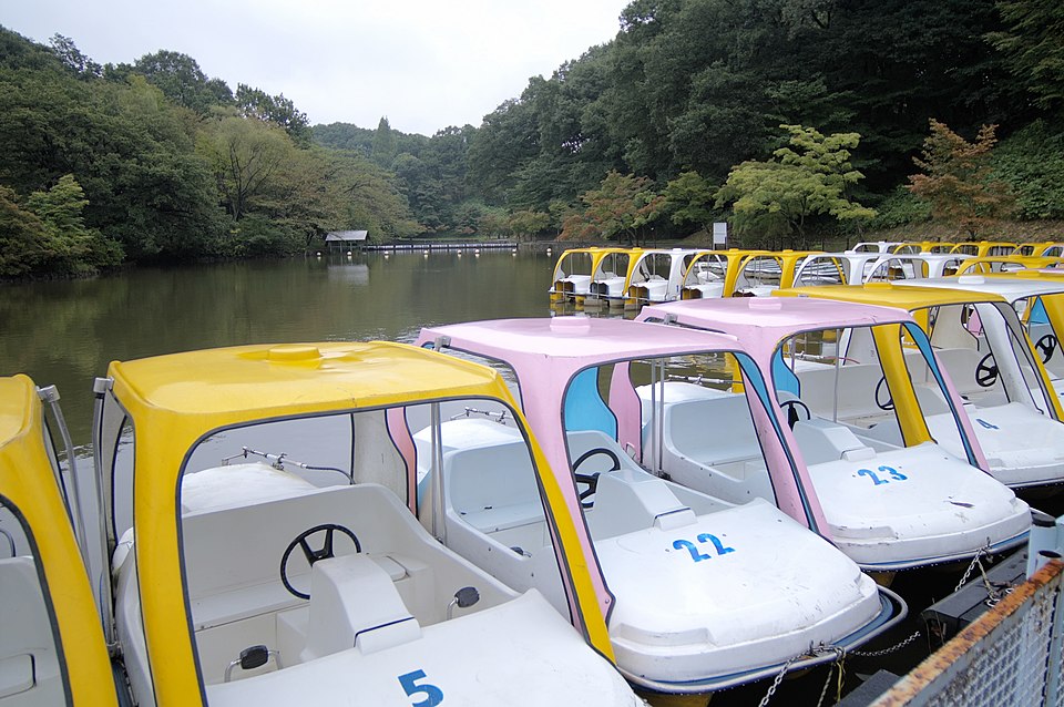File:Colorful boats kodomonokuni.jpg