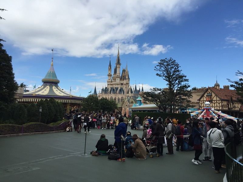 Day breaks over the castle Day breaks over the castle