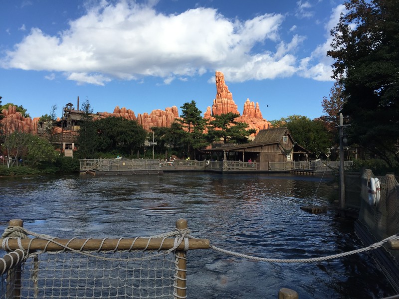 Heading to Tom Sawyer Island Heading to Tom Sawyer Island