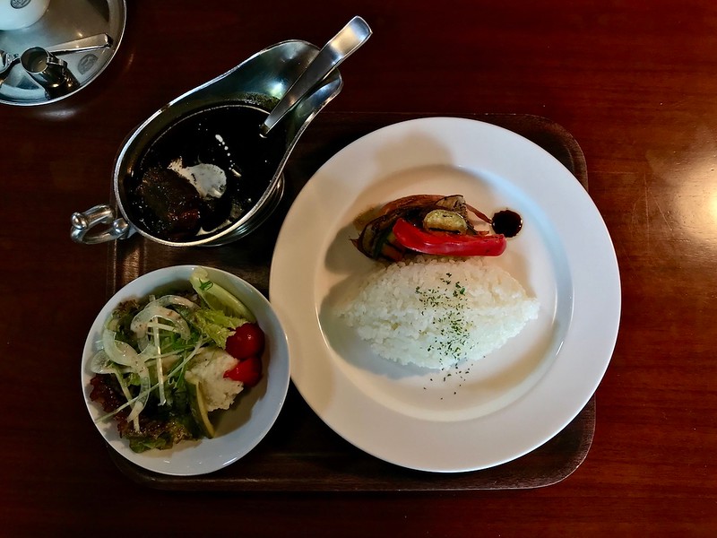 The pork black curry lunch set at Nikko Coffee.