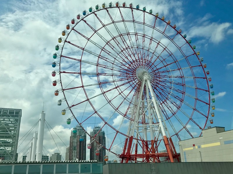 Giant Sky Wheel in Palette Town - image © Florentyna Leow