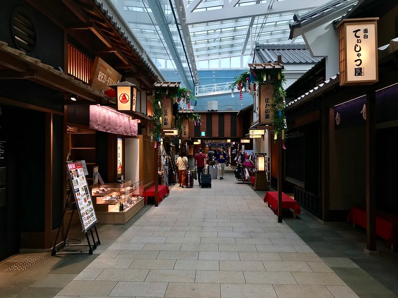 Shops and restaurants in Edo Market.