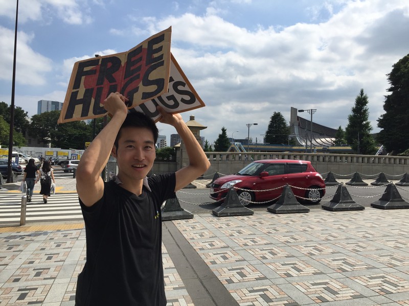Free hugs from Daichi