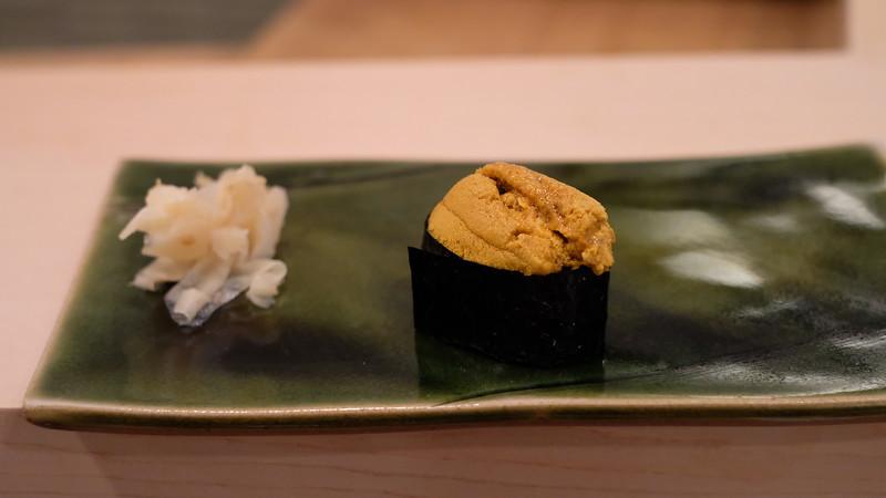 Sea urchin gunkan.