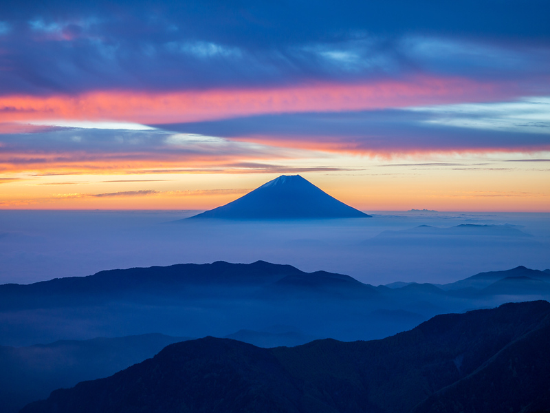 Mt Fuji from the southern Japan Alps. Editorial credit: Pongpet Sodchern / Shutterstock.com