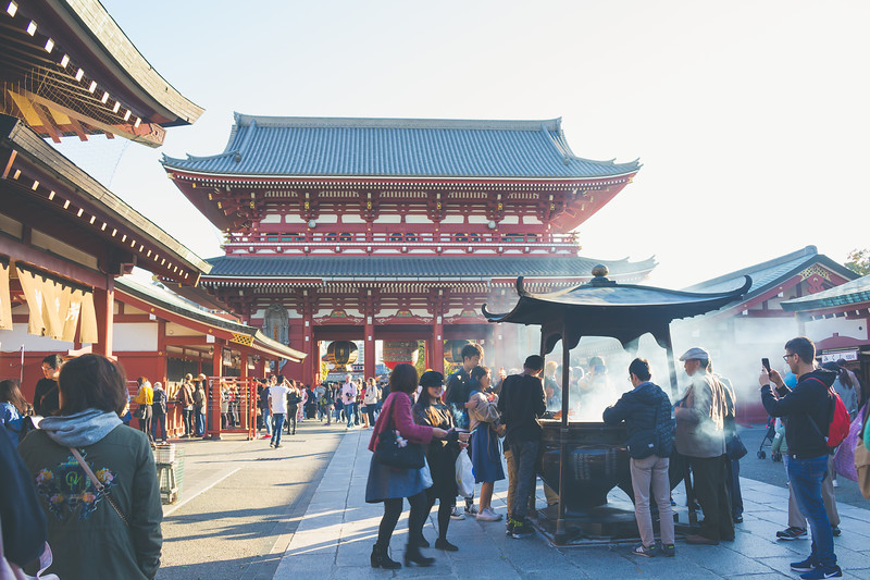 Incense urn at Senso-ji Temple in Asakusa. Editorial credit: Puiipouiz / Shutterstock.com