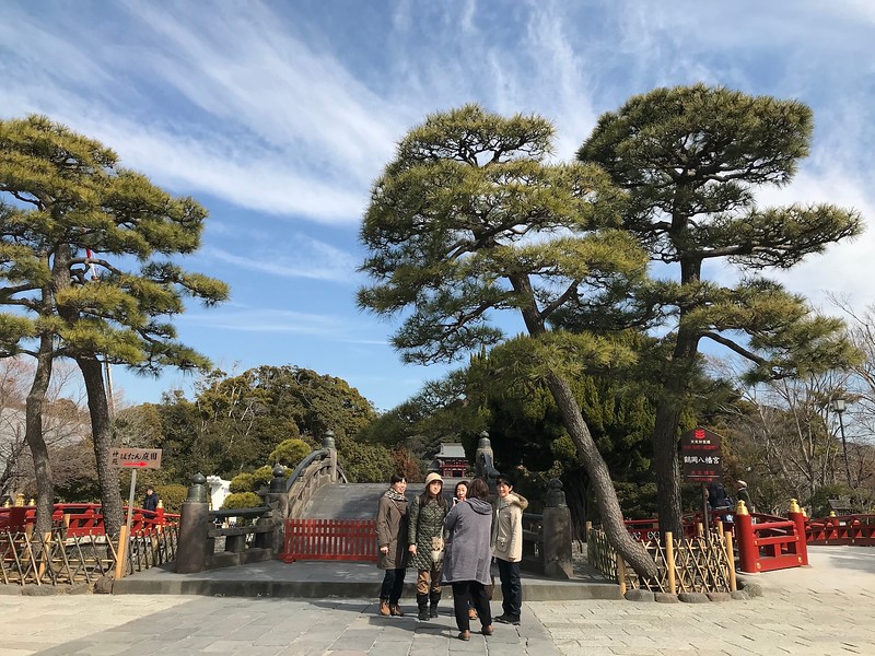 At the entrance to Tsurugaoka Hachimangū.
