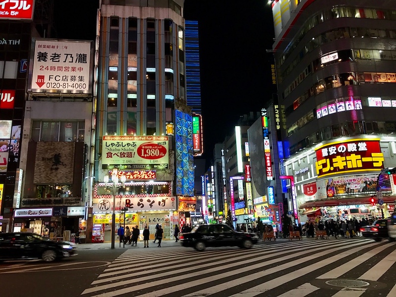 Crossing the road towards Kabukicho.
