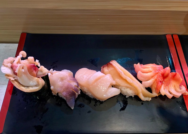 5 kinds of shellfish - surf clam tail (hokki no himo), surf clam (hokki), scallop (hotate), horse clam (mirugai), ark shell clam (akagai)