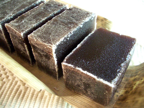 sweet bean jelly / 羊羹