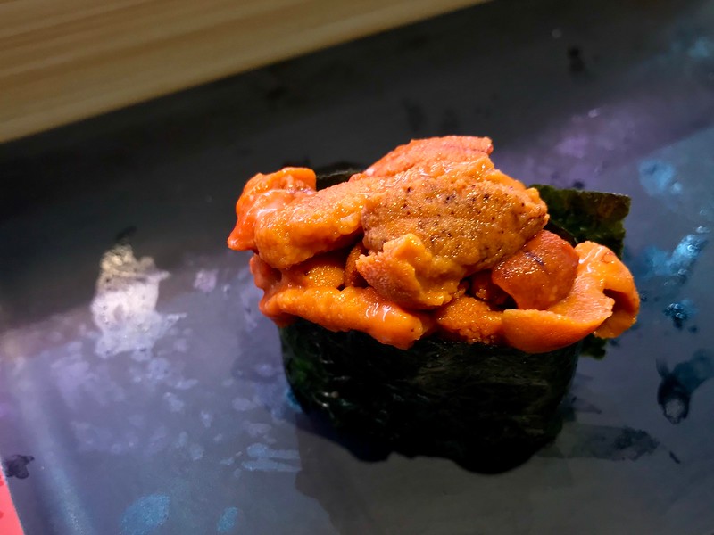 Sea urchin gunkan.