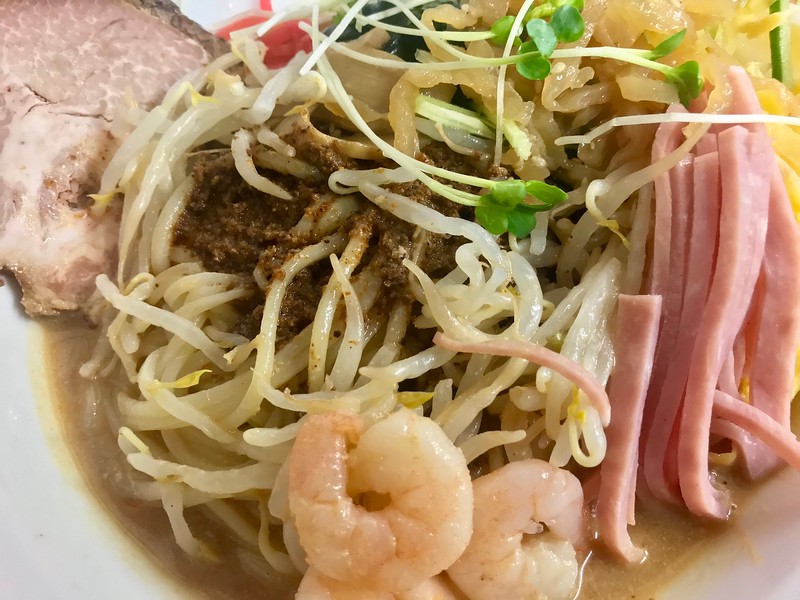 Close-up shot of the toppings.