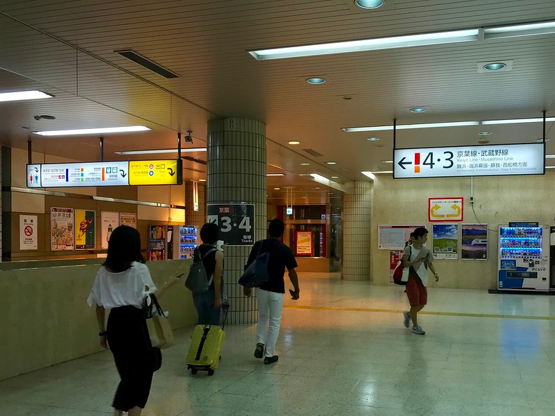  Signs for Platforms 3 and 4.