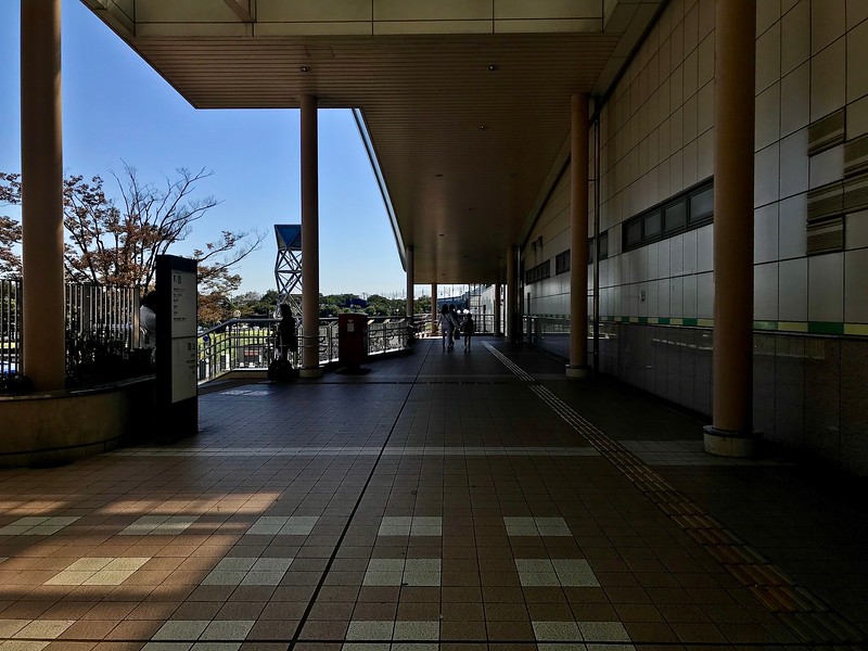 Turn right at the end of this corridor to return to the South Exit.