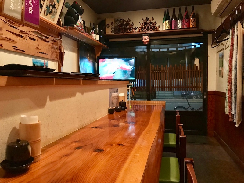 Counter seats in the restaurant. Weeknights are quiet.