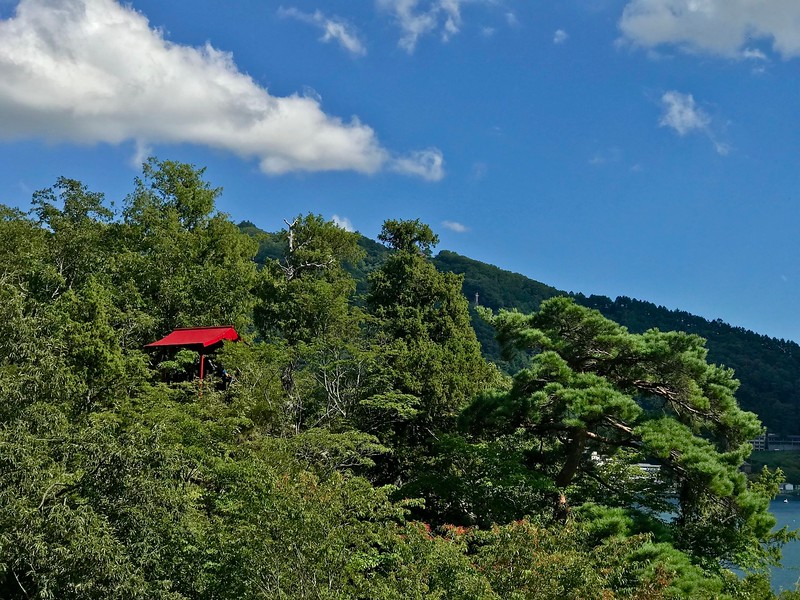 Ubuyagasaki Cape as viewed from the Kawaguchiko-ohashi Bridge.