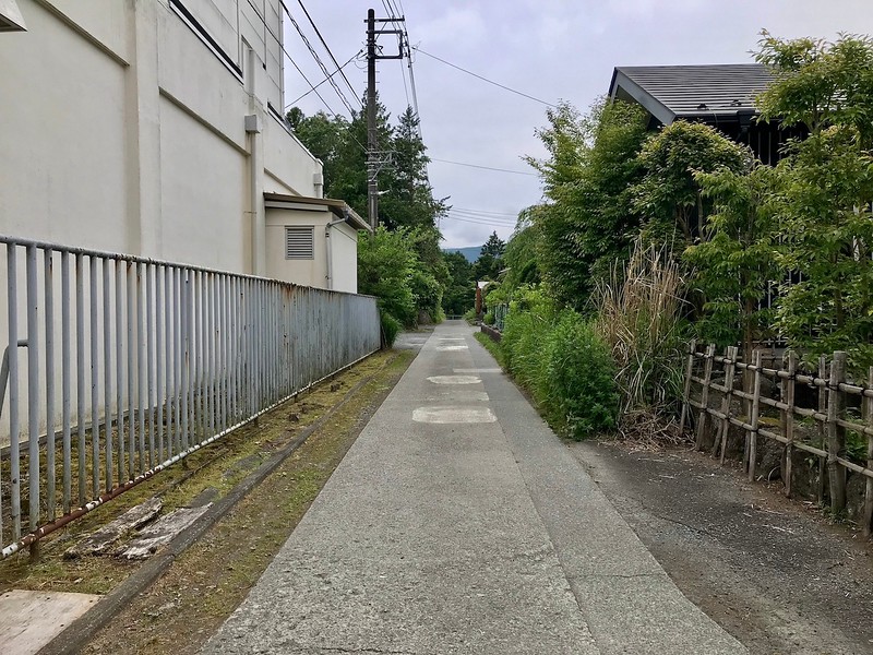 Turn here for Hanasai.