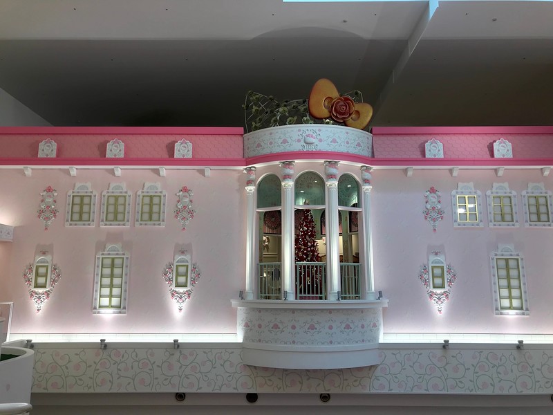 The outside of Hello Kitty’s house in Sanrio Town.