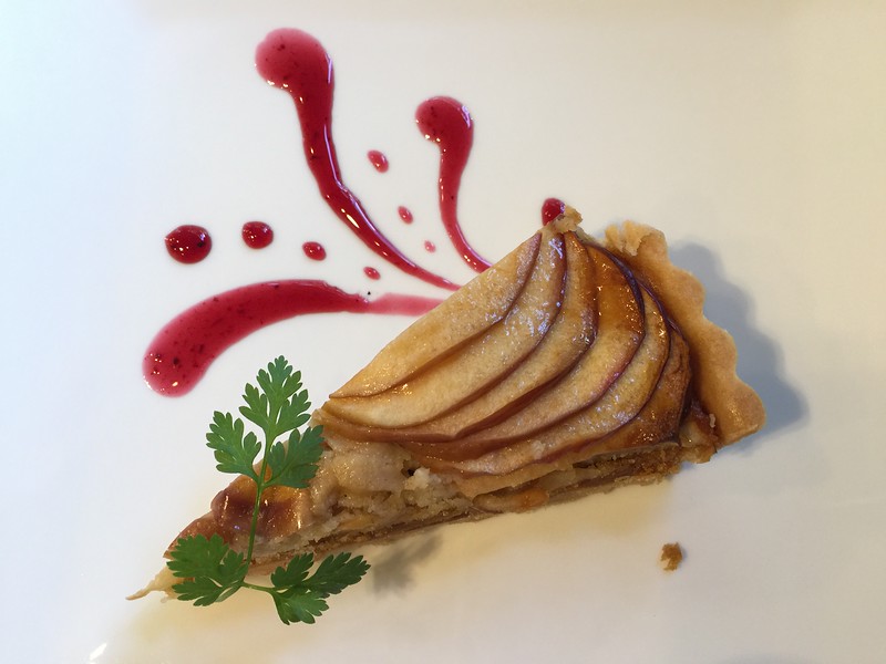 Vegan apple tart
